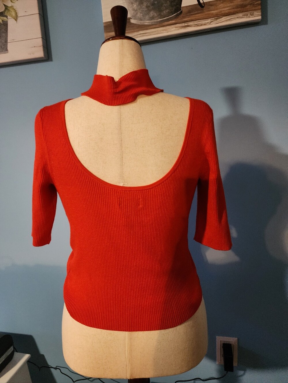BOLD elements Ribbed Knit Top in Red - Picture 5 of 6